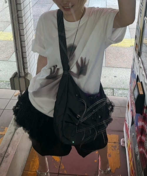 Never mind the XU / Chikashitsu+(ネバーマインド ザ エックスユー / チカシツプラス)の「【Nerd out XU】volume frill skirt / 【ナードアウトエックスユー】ボリュームフリルスカート<着用動画あり>(スカート・レディース・ホワイト/グレー/ブラック・ONE SIZE)」の5枚目の写真
