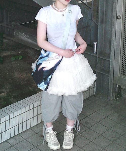 Never mind the XU / Chikashitsu+(ネバーマインド ザ エックスユー / チカシツプラス)の「【Nerd out XU】volume frill skirt / 【ナードアウトエックスユー】ボリュームフリルスカート<着用動画あり>(スカート・レディース・ホワイト/グレー/ブラック・ONE SIZE)」の21枚目の写真