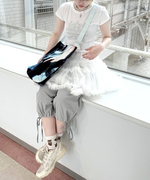 Never mind the XU / Chikashitsu+(ネバーマインド ザ エックスユー / チカシツプラス)の「【Nerd out XU】volume frill skirt / 【ナードアウトエックスユー】ボリュームフリルスカート<着用動画あり>(スカート・レディース・ホワイト/グレー/ブラック・ONE SIZE)」の20枚目の写真