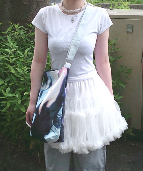 Never mind the XU / Chikashitsu+(ネバーマインド ザ エックスユー / チカシツプラス)の「【Nerd out XU】volume frill skirt / 【ナードアウトエックスユー】ボリュームフリルスカート<着用動画あり>(スカート・レディース・ホワイト/グレー/ブラック・ONE SIZE)」の19枚目の写真