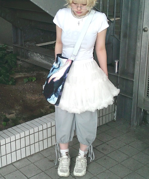 Never mind the XU / Chikashitsu+(ネバーマインド ザ エックスユー / チカシツプラス)の「【Nerd out XU】volume frill skirt / 【ナードアウトエックスユー】ボリュームフリルスカート<着用動画あり>(スカート・レディース・ホワイト/グレー/ブラック・ONE SIZE)」の22枚目の写真