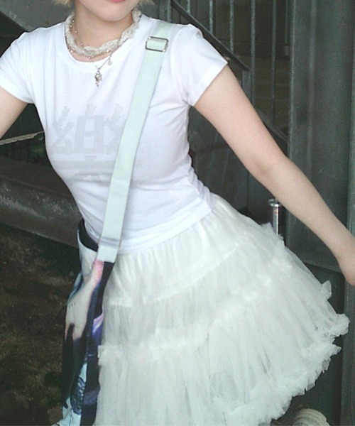 Never mind the XU / Chikashitsu+(ネバーマインド ザ エックスユー / チカシツプラス)の「【Nerd out XU】volume frill skirt / 【ナードアウトエックスユー】ボリュームフリルスカート<着用動画あり>(スカート・レディース・ホワイト/グレー/ブラック・ONE SIZE)」の17枚目の写真
