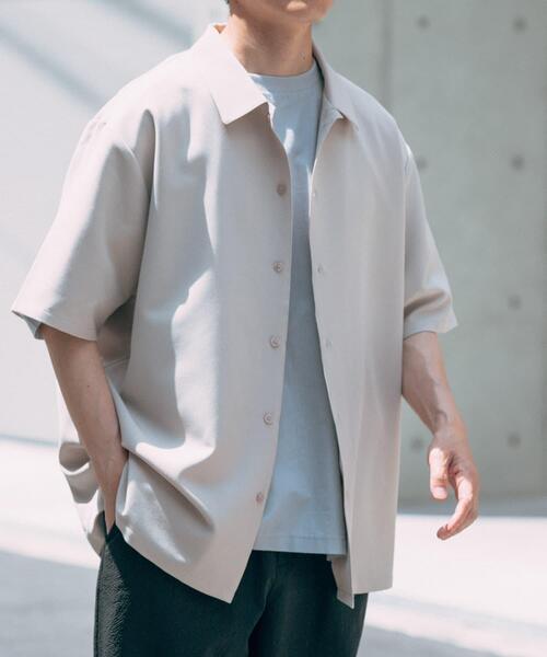 ITEMS URBANRESEARCH(アイテムズ アーバンリサーチ)の「冷感+速乾 TRストレッチ 半袖シャツ(シャツ/ブラウス・メンズ・チャコールグレー/ブルー/グリーン/ベージュ・LARGE/MEDIUM)」の2枚目の写真