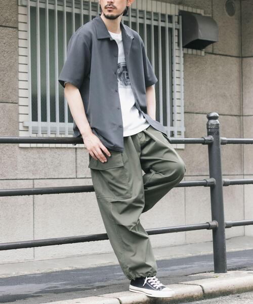 ITEMS URBANRESEARCH(アイテムズ アーバンリサーチ)の「冷感+速乾 TRストレッチ 半袖シャツ(シャツ/ブラウス・メンズ・チャコールグレー/ブルー/グリーン/ベージュ・LARGE/MEDIUM)」の19枚目の写真