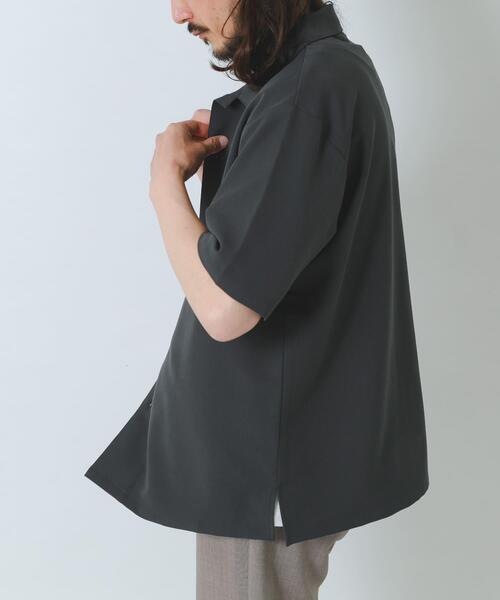 ITEMS URBANRESEARCH(アイテムズ アーバンリサーチ)の「冷感+速乾 TRストレッチ 半袖シャツ(シャツ/ブラウス・メンズ・チャコールグレー/ブルー/グリーン/ベージュ・LARGE/MEDIUM)」の22枚目の写真
