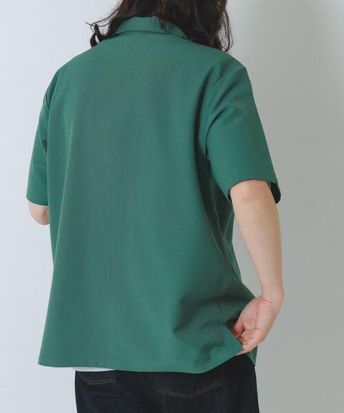 ITEMS URBANRESEARCH(アイテムズ アーバンリサーチ)の「冷感+速乾 TRストレッチ 半袖シャツ(シャツ/ブラウス・メンズ・チャコールグレー/ブルー/グリーン/ベージュ・LARGE/MEDIUM)」の7枚目の写真