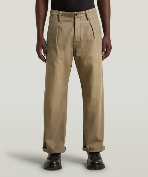 G-STAR(ジースター)の「Boulder Pleated Chino Relaxed Straight/フロントプリーツリラックスストレートチノパンツ(スラックス・メンズ・グリーン系その他/ベージュ系その他・30/30/28/30/32/30/34/30/31/30/33/30)」の1枚目の写真