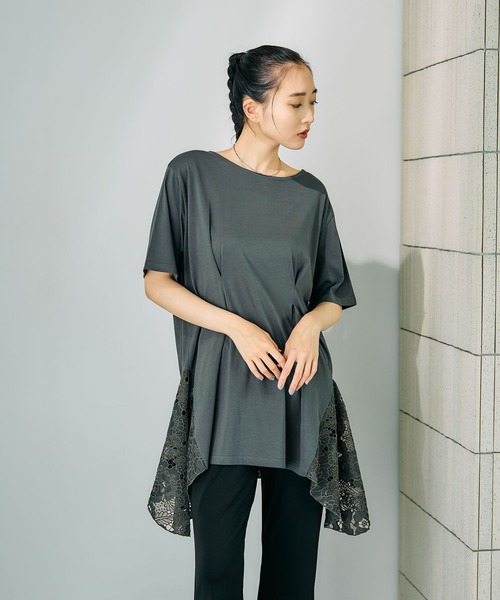 LEPSIM(レプシィム)の「イレヘムレースドッキングチュニック 840128(Tシャツ/カットソー・レディース・ブラック/チャコールグレー/オフホワイト・FREE)」の4枚目の写真