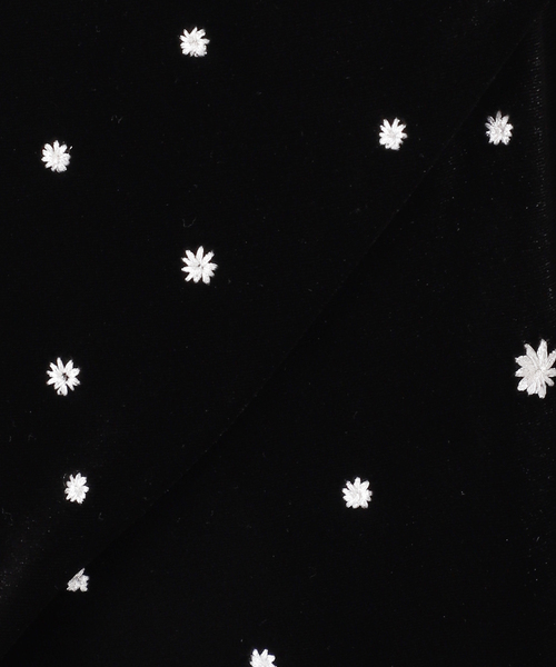 JOURNAL STANDARD relume(ジャーナルスタンダード レリューム)の「《WEB限定》小花刺繍ベロアキャミワンピース(ワンピース・レディース・ブラック・FREE)」の18枚目の写真