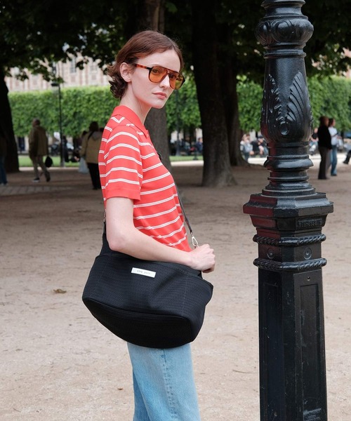 q bag paris(キューバッグパリ)の「nest trois ネスト トロワ ショルダーバッグ(ショルダーバッグ・レディース・ライトグレー/ブラック/ライトベージュ・FREE)」の1枚目の写真