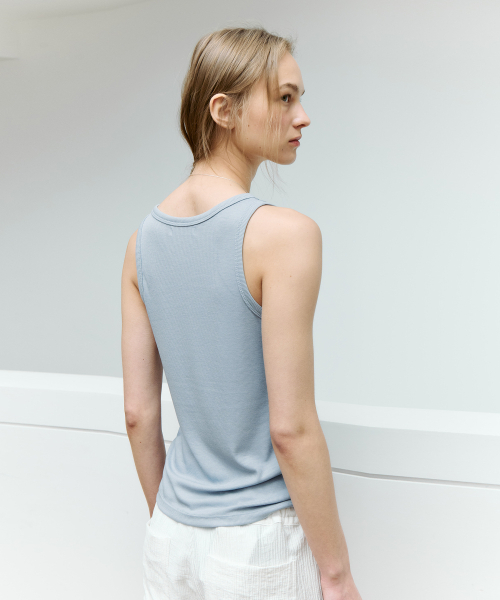 THE LILLE(ザ リル)の「U-Neck Sleeveless Top_Skyblue(Tシャツ/カットソー・レディース・その他・FREE)」の1枚目の写真