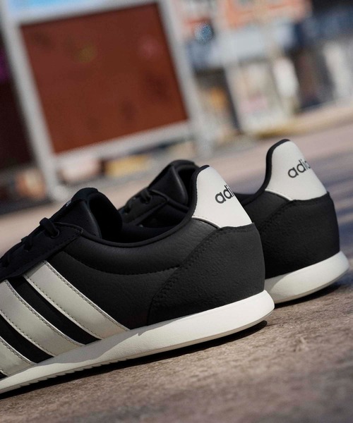 adidas(アディダス)の「バレダ ローシューズ / BARREDA LOシューズ / アディダス adidas(スニーカー・メンズ・ブラック・25.5cm/25.0cm/24.5cm/24.0cm/23.5cm/23.0cm/22.5cm/22.0cm/28.0cm/27.5cm/27.0cm/26.0cm/26.5cm)」の15枚目の写真