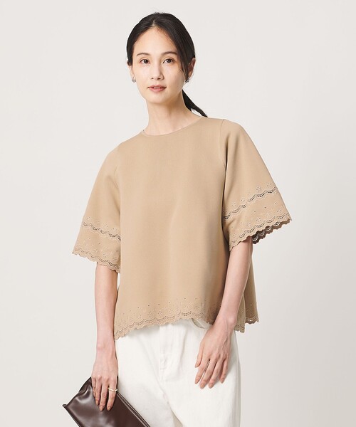 UNITED ARROWS(ユナイテッドアローズ)の「カットワーク スカラップ プルオーバー ニット ‐ウォッシャブル‐(ニット/セーター・レディース・ブラック/ベージュ/ダークグレー・FREE)」の1枚目の写真