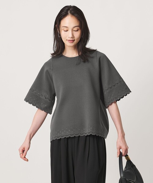UNITED ARROWS(ユナイテッドアローズ)の「カットワーク スカラップ プルオーバー ニット ‐ウォッシャブル‐(ニット/セーター・レディース・ブラック/ベージュ/ダークグレー・FREE)」の12枚目の写真