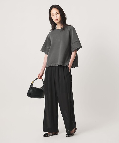 UNITED ARROWS(ユナイテッドアローズ)の「カットワーク スカラップ プルオーバー ニット ‐ウォッシャブル‐(ニット/セーター・レディース・ブラック/ベージュ/ダークグレー・FREE)」の13枚目の写真