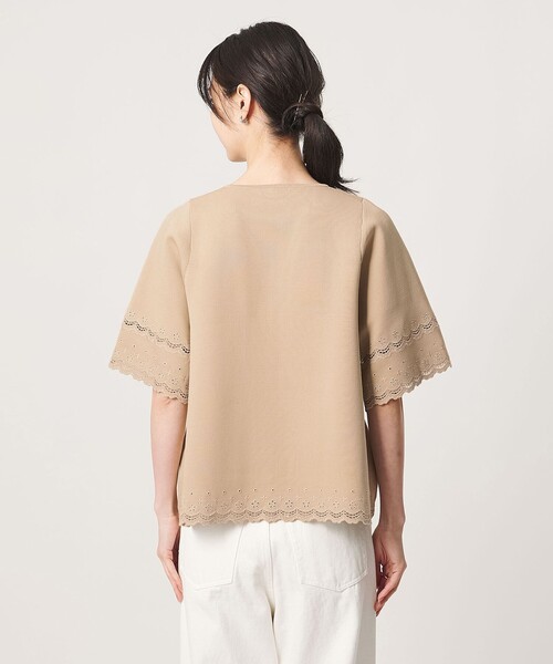 UNITED ARROWS(ユナイテッドアローズ)の「カットワーク スカラップ プルオーバー ニット ‐ウォッシャブル‐(ニット/セーター・レディース・ブラック/ベージュ/ダークグレー・FREE)」の16枚目の写真