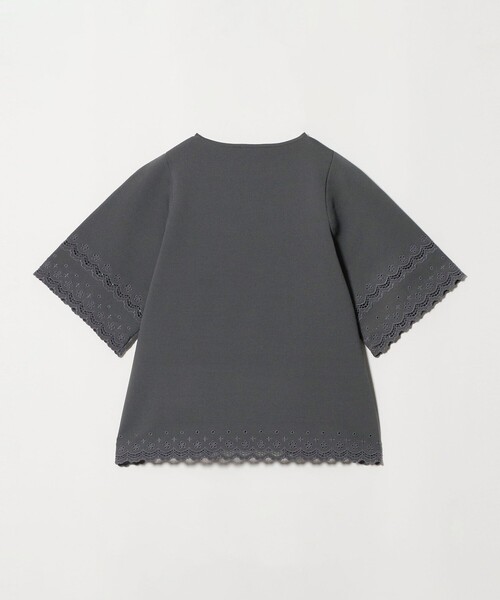 UNITED ARROWS(ユナイテッドアローズ)の「カットワーク スカラップ プルオーバー ニット ‐ウォッシャブル‐(ニット/セーター・レディース・ブラック/ベージュ/ダークグレー・FREE)」の18枚目の写真