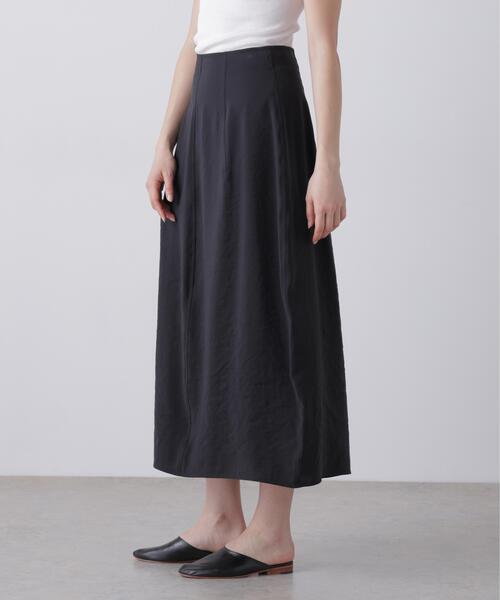 YLEVE(イレーヴ)の「YLEVE / RAYON-POLYESTER BROAD SKIRT(スカート・レディース・ブラウン/ブラック/ホワイト・1/0/2)」の6枚目の写真