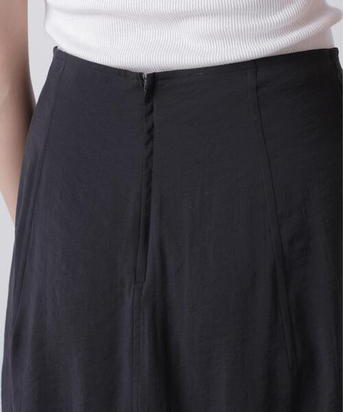 YLEVE(イレーヴ)の「YLEVE / RAYON-POLYESTER BROAD SKIRT(スカート・レディース・ブラウン/ブラック/ホワイト・1/0/2)」の9枚目の写真