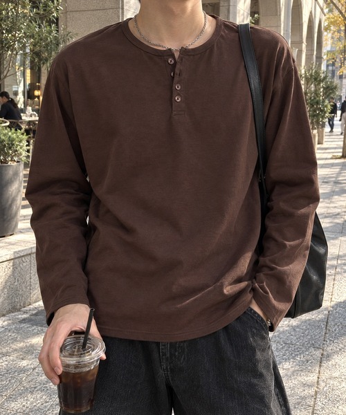 CIYOT(シヨウト)の「【CIYOT】レギュラーフィット ベーシック ヘンリーネック 長袖Tシャツ<UVカット>(Tシャツ/カットソー・メンズ・ダークグレー/レッド/モスグリーン/ライトグレー系/ブラウン/ブラック/ブルー系・M/S/L)」の5枚目の写真