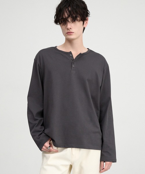 CIYOT(シヨウト)の「【CIYOT】レギュラーフィット ベーシック ヘンリーネック 長袖Tシャツ<UVカット>(Tシャツ/カットソー・メンズ・ダークグレー/レッド/モスグリーン/ライトグレー系/ブラウン/ブラック/ブルー系・M/S/L)」の17枚目の写真