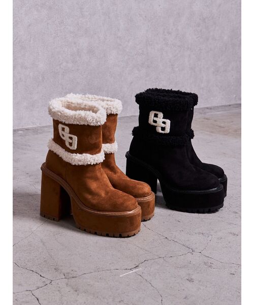 GYDA(ジェイダ)の「GGフェイクムートンPLATFORMショートブーツ(ブーツ・レディース・キャメル/ブラック・LARGE/MEDIUM/SMALL)」の3枚目の写真
