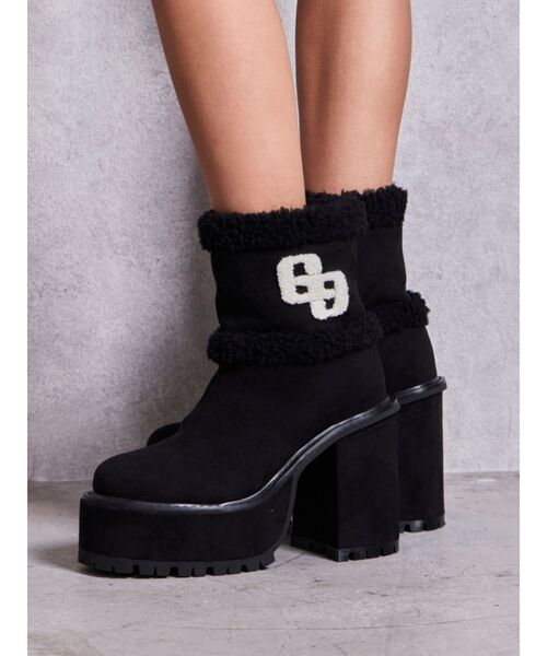 GYDA(ジェイダ)の「GGフェイクムートンPLATFORMショートブーツ(ブーツ・レディース・キャメル/ブラック・LARGE/MEDIUM/SMALL)」の5枚目の写真