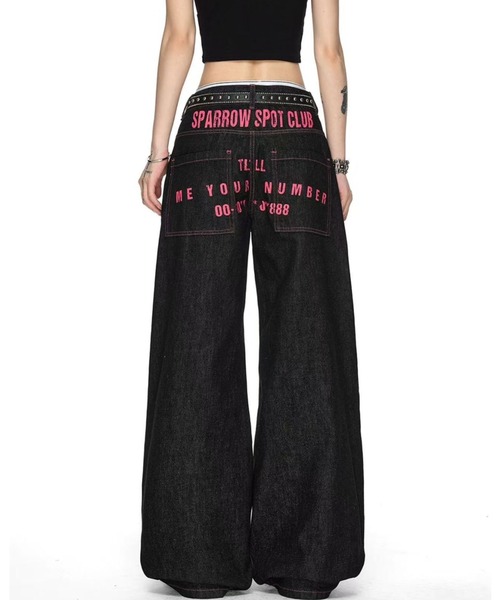 SHERU(シェル)の「バックロゴプリント ルーズデニムパンツ ピンク英字(デニムパンツ・レディース・ブラック・S/M/L)」の5枚目の写真