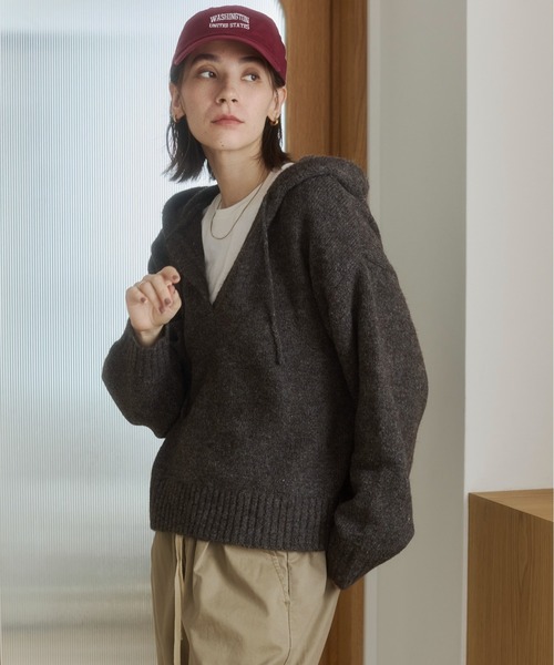ANGIE(アンジー)の「モヘアタッチ フード付き スキッパーニット / 長袖 / 秋服 / 冬服(ニット/セーター・レディース・レッド/チャコール/ブラウン・FREE)」の22枚目の写真