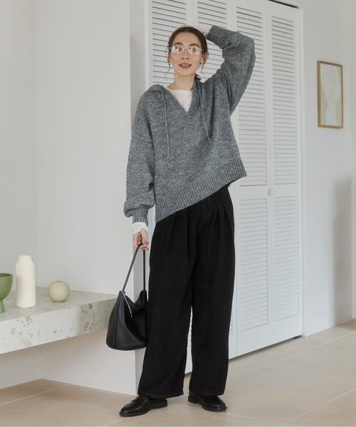 ANGIE(アンジー)の「モヘアタッチ フード付き スキッパーニット / 長袖 / 秋服 / 冬服(ニット/セーター・レディース・レッド/チャコール/ブラウン・FREE)」の6枚目の写真
