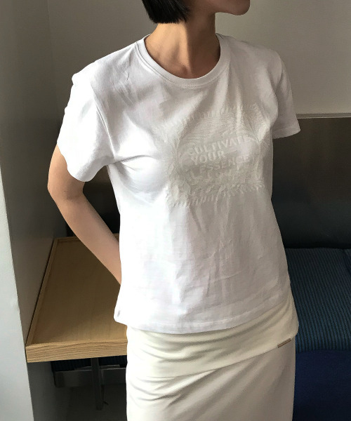 LMOOD WOMEN(エルムード ウーマン)の「カルトTシャツ ホワイト(Tシャツ/カットソー・レディース・その他・38)」の1枚目の写真