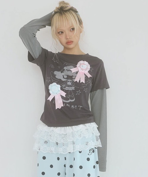 SPINNS(スピンズ)の「レイヤード風長袖カットソー/ボーダー/アスキーアート/ドリームコア(Tシャツ/カットソー・レディース・オフホワイト/チャコール・ONESIZE)」の5枚目の写真