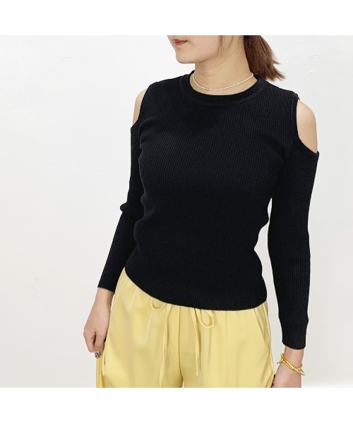 tokohana(トコハナ)の「カットソー ニット 長袖 レディース tシャツ 肩見せ(Tシャツ/カットソー・レディース・ブラック/ホワイト/ベージュ・FREE)」の20枚目の写真