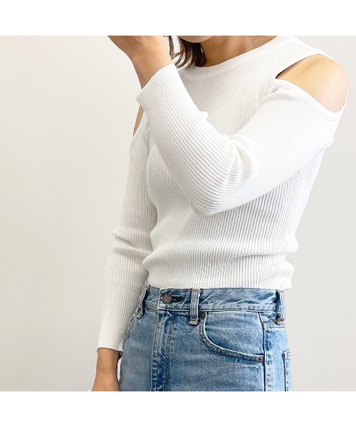 tokohana(トコハナ)の「カットソー ニット 長袖 レディース tシャツ 肩見せ(Tシャツ/カットソー・レディース・ブラック/ホワイト/ベージュ・FREE)」の9枚目の写真