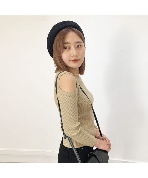 tokohana(トコハナ)の「カットソー ニット 長袖 レディース tシャツ 肩見せ(Tシャツ/カットソー・レディース・ブラック/ホワイト/ベージュ・FREE)」の14枚目の写真