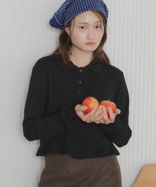 HEILIS(ヘイリス)の「【Original】フリルポロ長袖カットソー / 長袖カットソー ポロシャツ ポロトップス 襟付きトップス 丸襟 フリル フリルトップス コンパクト丈 ショート丈 長袖トップス カジュアル ガーリー 無地トップス レイヤード 春服 秋服 冬服 韓国 ポロシャツ カットソー(ポロシャツ・レディース・ホワイト/グレー/ネイビー/ブラック・FREE)」の1枚目の写真