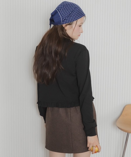 HEILIS(ヘイリス)の「【Original】フリルポロ長袖カットソー / 長袖カットソー ポロシャツ ポロトップス 襟付きトップス 丸襟 フリル フリルトップス コンパクト丈 ショート丈 長袖トップス カジュアル ガーリー 無地トップス レイヤード 春服 秋服 冬服 韓国 ポロシャツ カットソー(ポロシャツ・レディース・ホワイト/グレー/ネイビー/ブラック・FREE)」の8枚目の写真