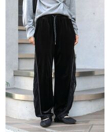 ラインデザインベロアパンツ