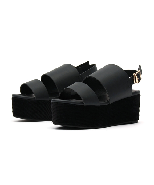 mystic（ミスティック）の「【Omekashi】厚底ストラップサンダル（サンダル・レディース・ベージュ/ブラック/シルバー・37/38/36）」の2枚目の写真