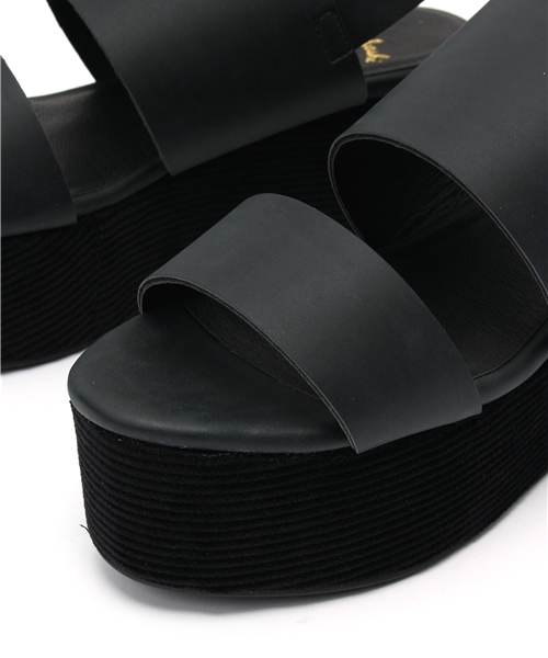 mystic（ミスティック）の「【Omekashi】厚底ストラップサンダル（サンダル・レディース・ベージュ/ブラック/シルバー・37/38/36）」の7枚目の写真