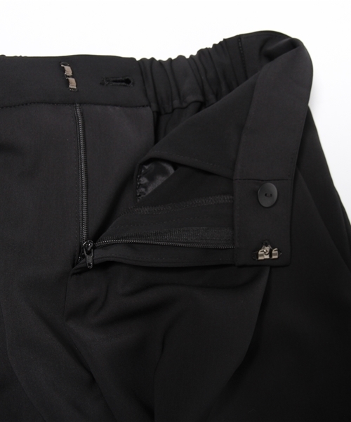 22 OCTOBRE(ヴァンドゥ-オクトーブル)の「サテンテーパードパンツ(その他パンツ・レディース・ブラック/ベージュ・38/40/36)」の10枚目の写真