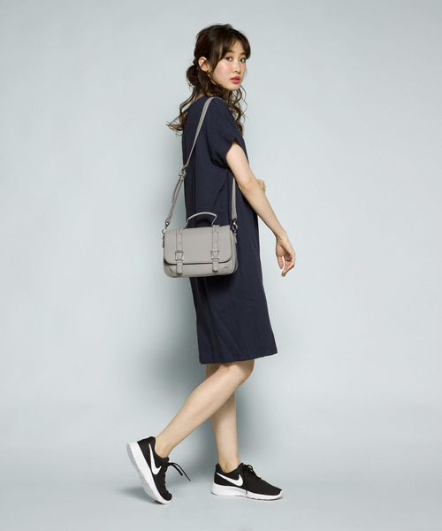 PLAIN CLOTHING（プレーンクロージング）の「フロントベルトハンドバッグ/ショルダーバッグ【PLAIN CLOTHING】（ショルダーバッグ・レディース・ベージュ/レッド/ブラック/グレー・FREE）」の20枚目の写真