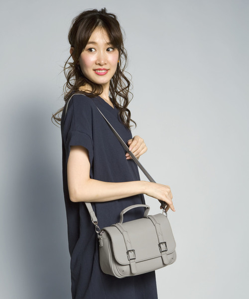 PLAIN CLOTHING（プレーンクロージング）の「フロントベルトハンドバッグ/ショルダーバッグ【PLAIN CLOTHING】（ショルダーバッグ・レディース・ベージュ/レッド/ブラック/グレー・FREE）」の15枚目の写真