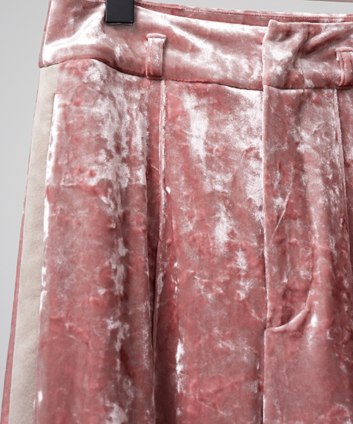 UNITED TOKYO(ユナイテッドトウキョウ)の「ベロアワイドパンツ(その他パンツ・レディース・オレンジ/ブラック/ピンク・1)」の5枚目の写真