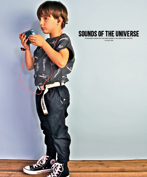 GROOVY COLORS（グルービーカラーズ）の「ギタープリント総柄Tシャツ（Tシャツ/カットソー・キッズ・チャコールグレー/アイボリー・110/130/100/120/90/140）」の4枚目の写真