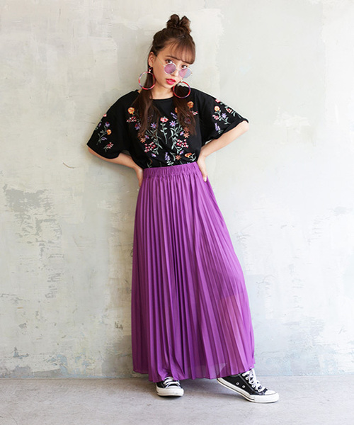 one after another NICE CLAUP(ワンアフターアナザーナイスクラップ)の「総刺繍Tシャツ(Tシャツ/カットソー・レディース・ピンク/オフホワイト/ブラック・FREE)」の11枚目の写真