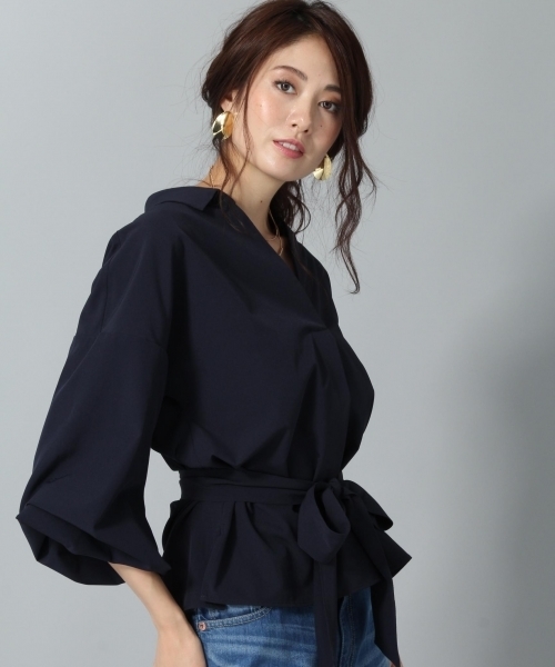 Andemiu（アンデミュウ）の「ソデタックヌケエリブラウス769096（シャツ/ブラウス・レディース・ブラウン/その他/アイボリー/ネイビー/イエロー・FREE）」の8枚目の写真