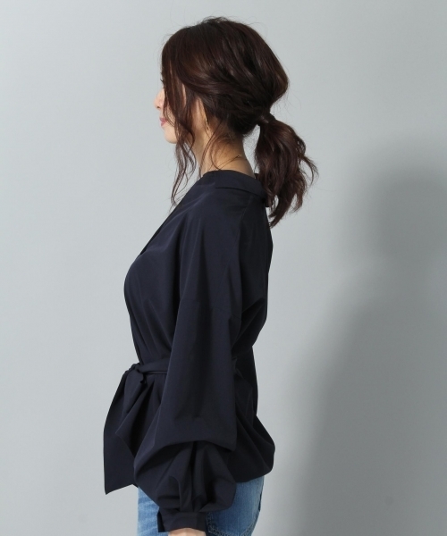 Andemiu（アンデミュウ）の「ソデタックヌケエリブラウス769096（シャツ/ブラウス・レディース・ブラウン/その他/アイボリー/ネイビー/イエロー・FREE）」の11枚目の写真