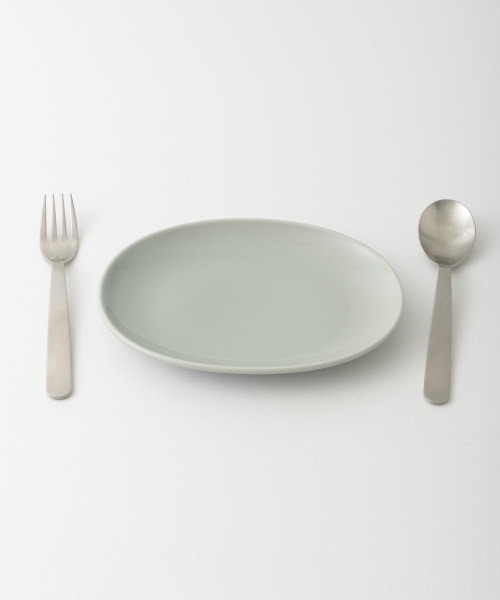 I.D.E.A international（イデアインターナショナル）の「common オーバルプレート 190mm（食器・レディース・ネイビー/グレー/イエロー・ﾌﾘ-）」の10枚目の写真