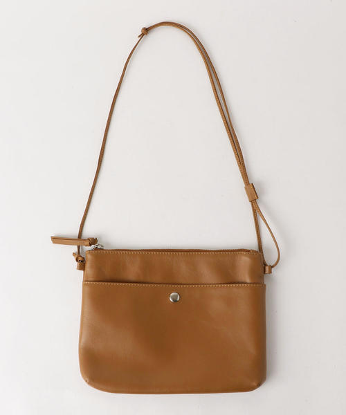 green label relaxing（グリーンレーベルリラクシング）の「CM GLR レザー 2WAY サコッシュポーチ / ショルダーバッグ（ショルダーバッグ・メンズ・ベージュ/ネイビー/ブラック・FREE）」の5枚目の写真